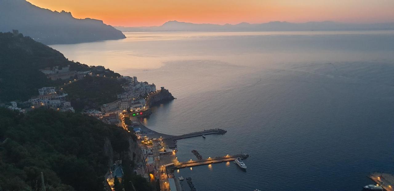Casa Bianca Amore Amalfi Esterno foto