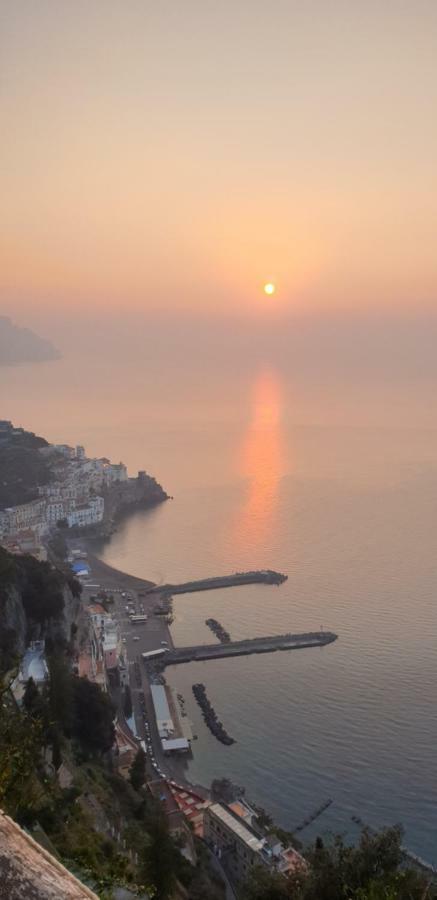 Casa Bianca Amore Amalfi Esterno foto