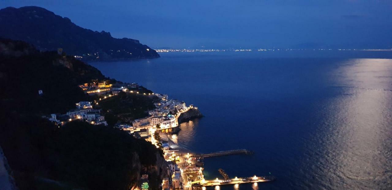 Casa Bianca Amore Amalfi Esterno foto