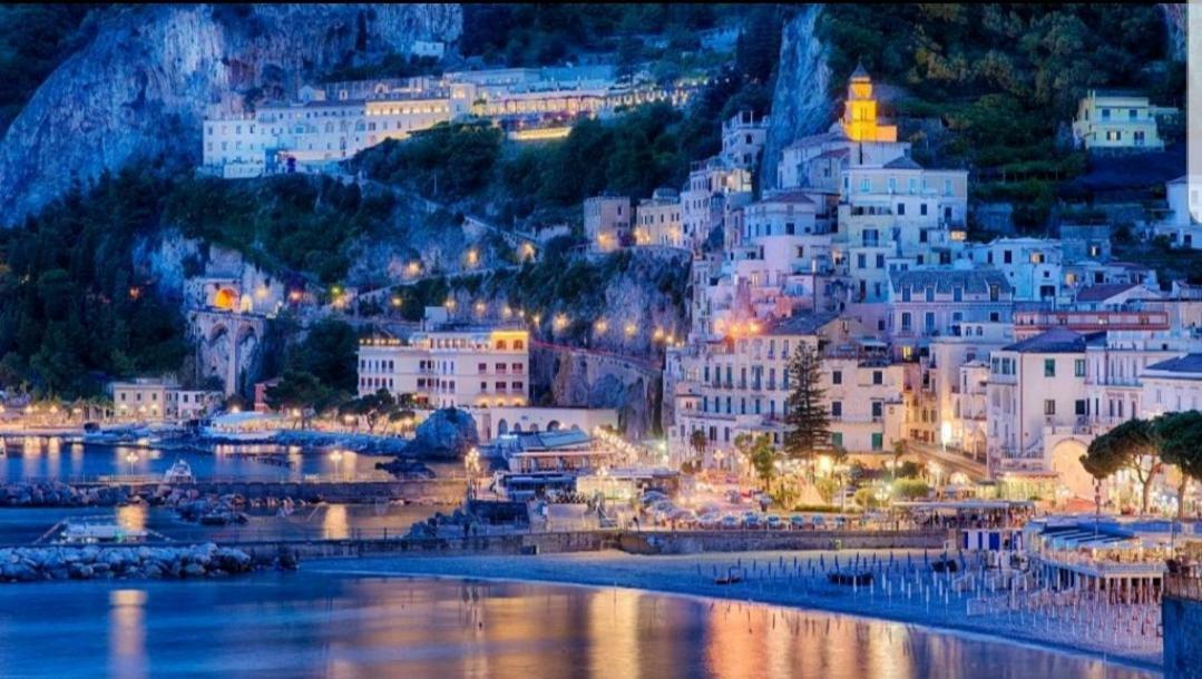 Casa Bianca Amore Amalfi Esterno foto